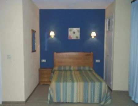Vivienda Turistica Rural Plaza * Torreperogil